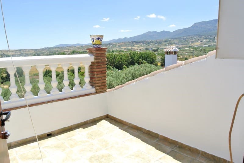 5 bedroom Villa for rent in Alhaurin el Grande with pool - € 2,500 (Ref: 8046004)