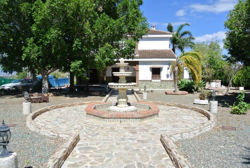 5 bedroom Villa for rent in Alhaurin el Grande with pool - € 2,500 (Ref: 8046004)