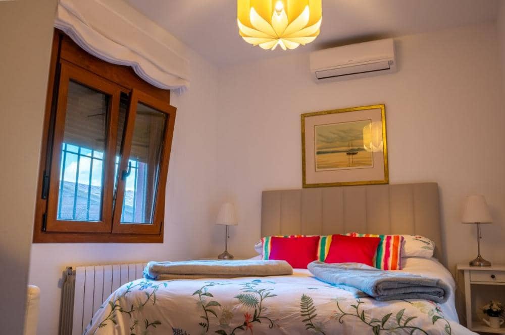 3 bedroom Villa for rent in Alhaurin de la Torre with pool - € 2,800 (Ref: 8125059)