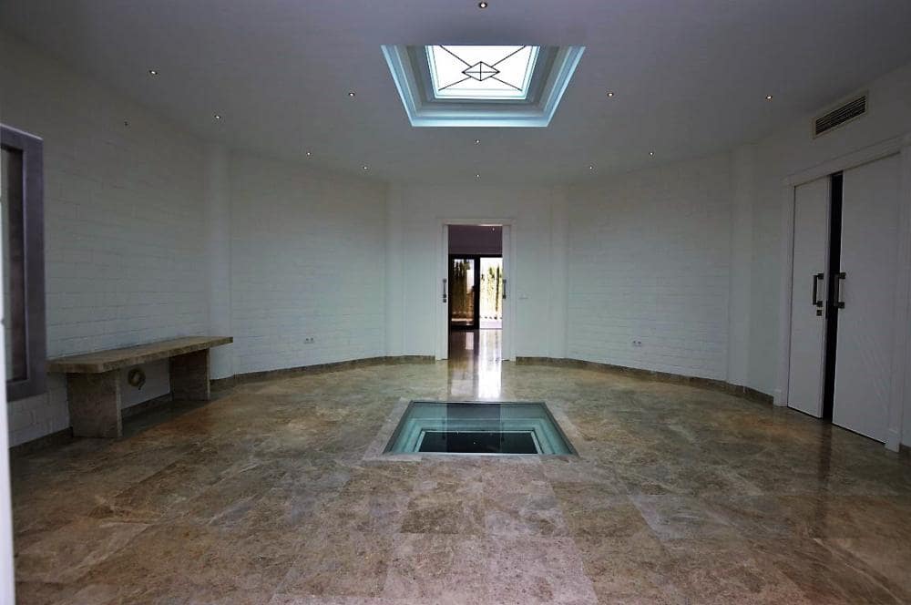 5 bedroom Villa for rent in Alhaurin el Grande with pool - € 3,500 (Ref: 8168211)