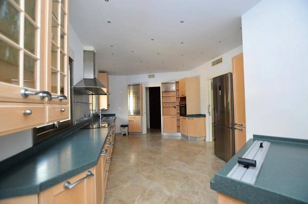 5 bedroom Villa for rent in Alhaurin el Grande with pool - € 3,500 (Ref: 8168211)