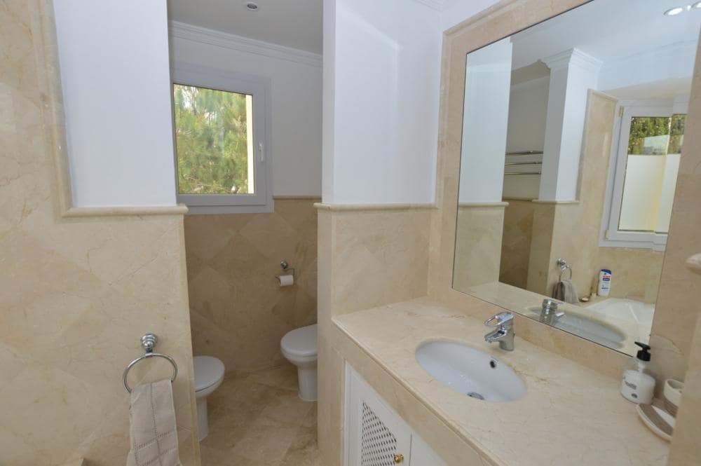 3 bedroom Apartment for sale in Bahia de Casares with pool garage - € 595,000 (Ref: 8338972)