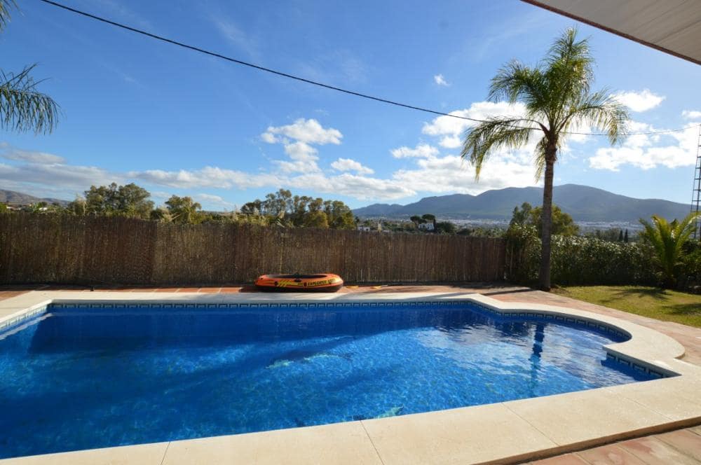 4 soveværelse Villa til leje i Alhaurin el Grande med swimmingpool - € 2.000 (Ref: 8545490)