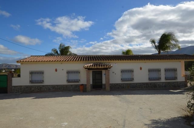 4 bedroom Villa for rent in Alhaurín el Grande with pool - € 2,000 (Ref: 8545490)