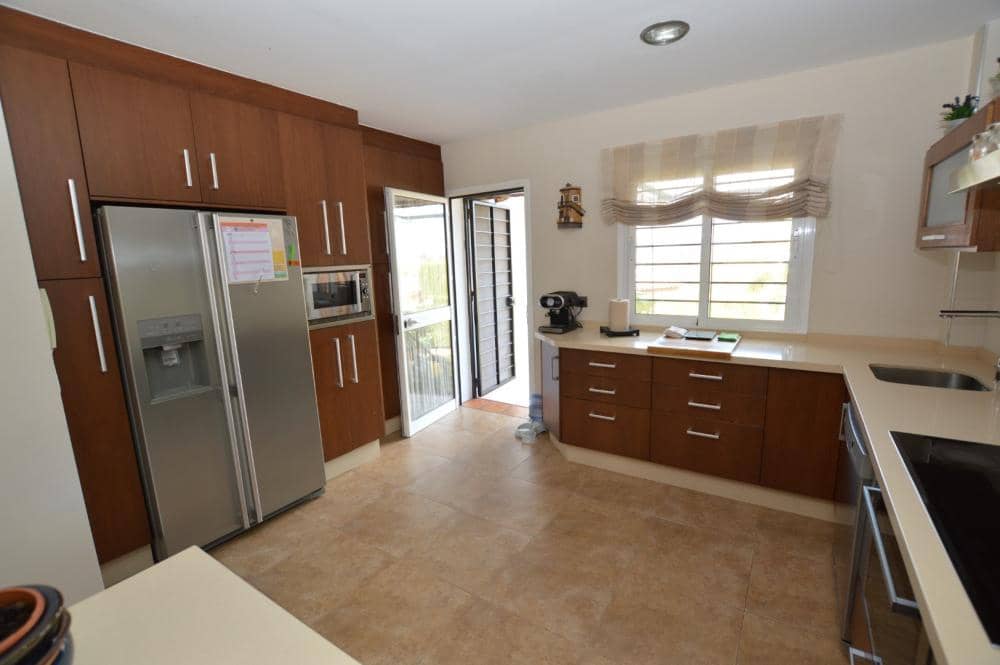 4 sypialnia Willa na sprzedaż w Alhaurin de la Torre z basenem - 825 000 € (Ref: 8600897)