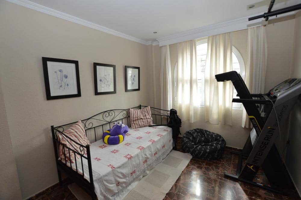 4 sypialnia Willa na sprzedaż w Alhaurin de la Torre z basenem - 825 000 € (Ref: 8600897)