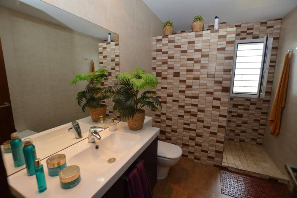 4 sypialnia Willa na sprzedaż w Alhaurin de la Torre z basenem - 825 000 € (Ref: 8600897)