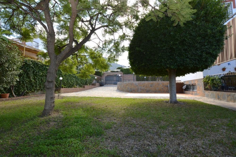 4 sypialnia Willa na sprzedaż w Alhaurin de la Torre z basenem - 825 000 € (Ref: 8600897)