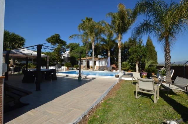 3 quarto Moradia para arrendar em Alhaurín el Grande com piscina garagem - 1 700 € (Ref: 8790990)