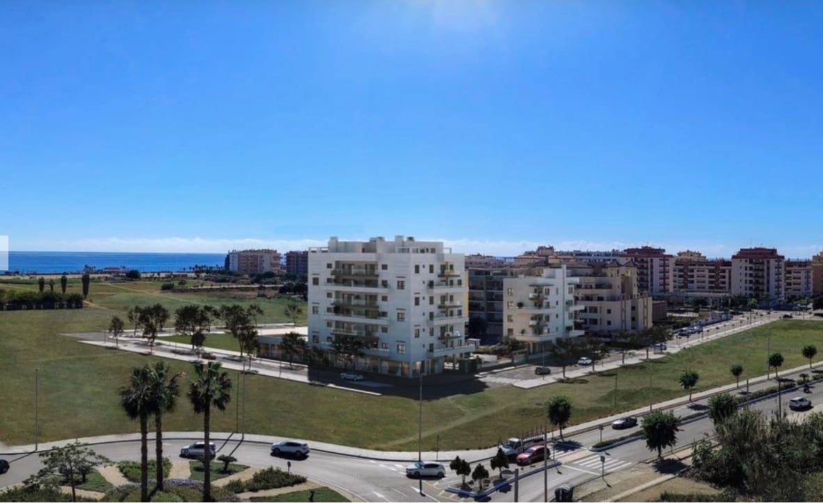 2 Zimmer Apartment zu verkaufen in Torre del Mar mit Pool - 322.500 € (Ref: 9311477)