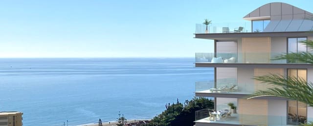 Apartamento de 3 habitaciones en Benalmadena Costa, Benalmádena en venta con piscina - 849.000 € (Ref: 9311498)