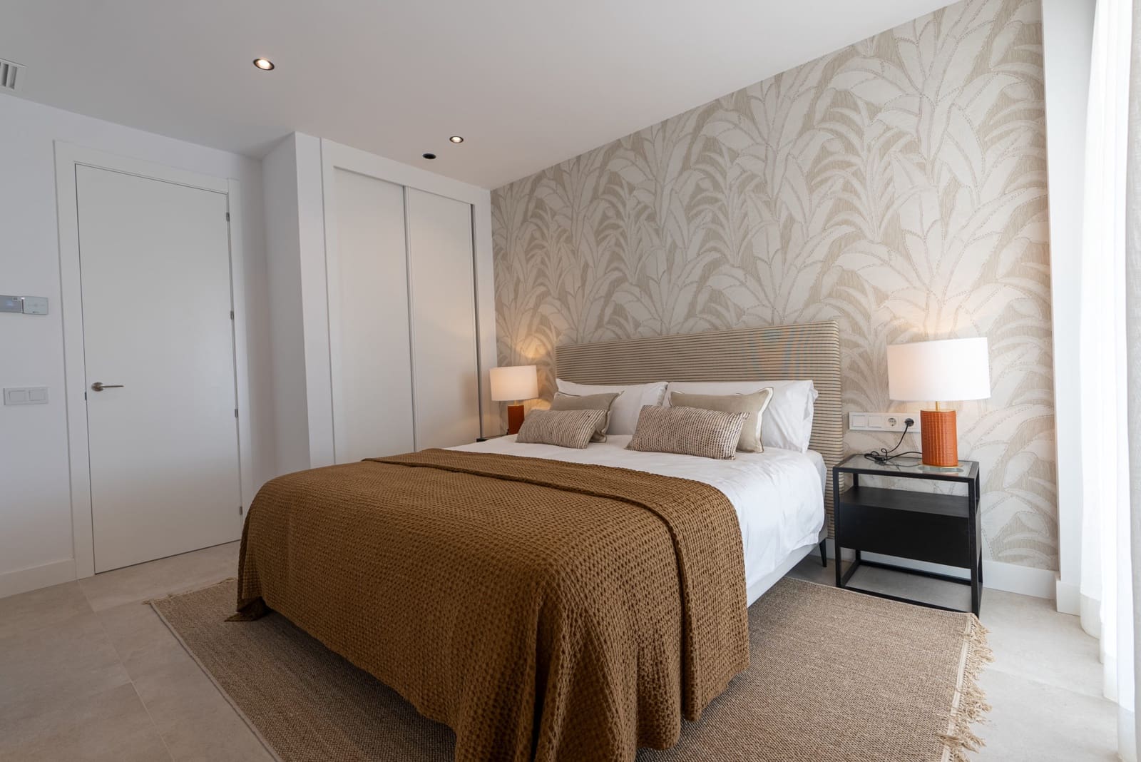 Apartamento de 2 habitaciones en New Golden Mile en venta con piscina - 847.000 € (Ref: 9311503)