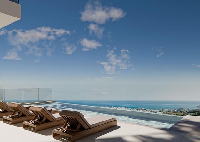 Chalet de 4 habitaciones en Mijas en venta con piscina - 1.390.000 € (Ref: 9311510)