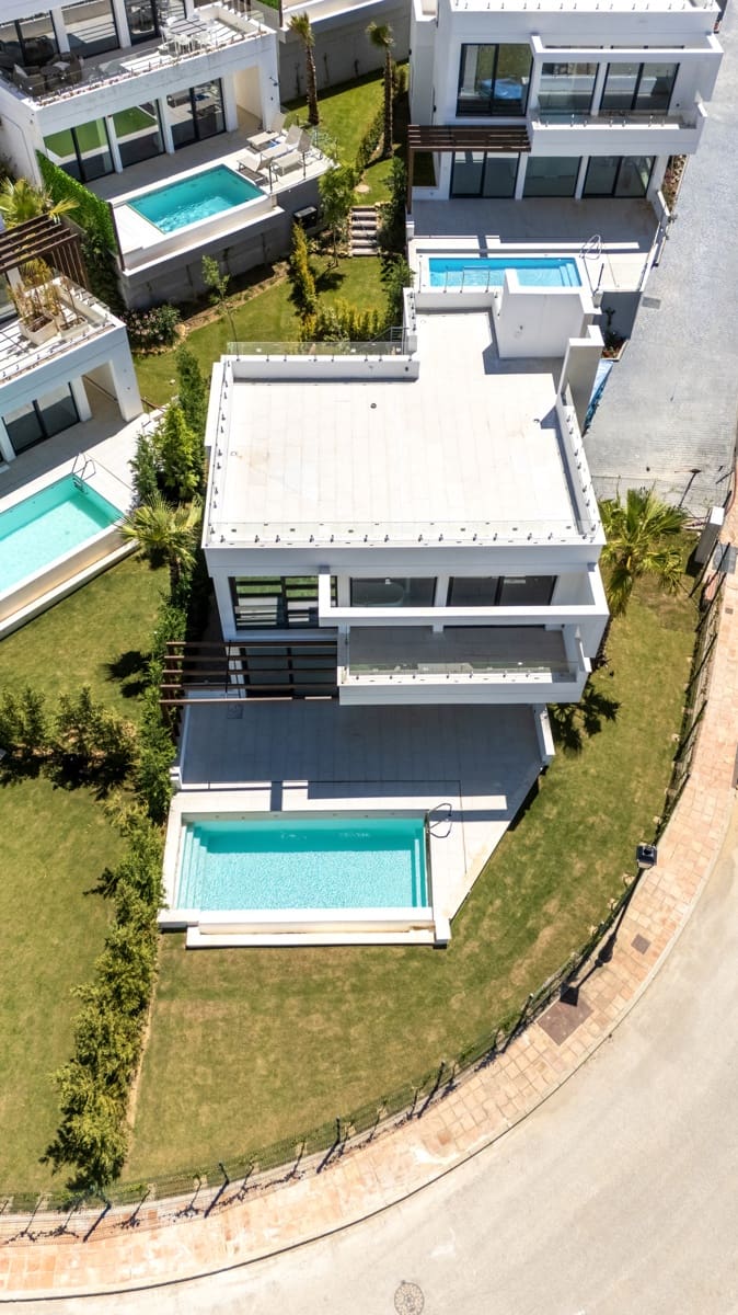 4 bedroom Villa for sale in Mijas - € 1,150,000 (Ref: 9311724)