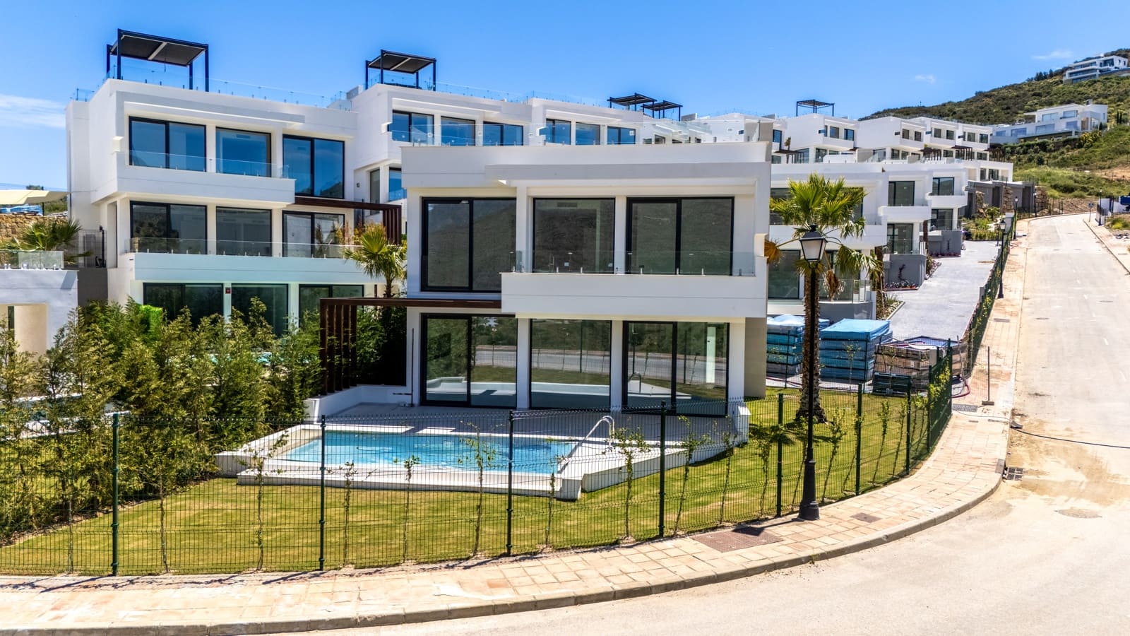 4 bedroom Villa for sale in Mijas - € 1,150,000 (Ref: 9311724)