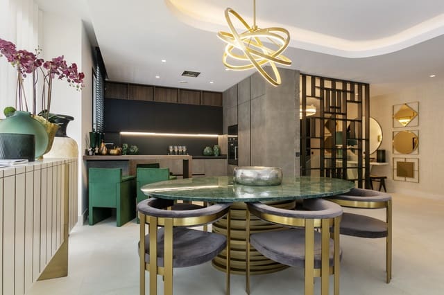 Apartamento de 3 habitaciones en Marbella en venta con piscina - 3.500.000 € (Ref: 9311732)