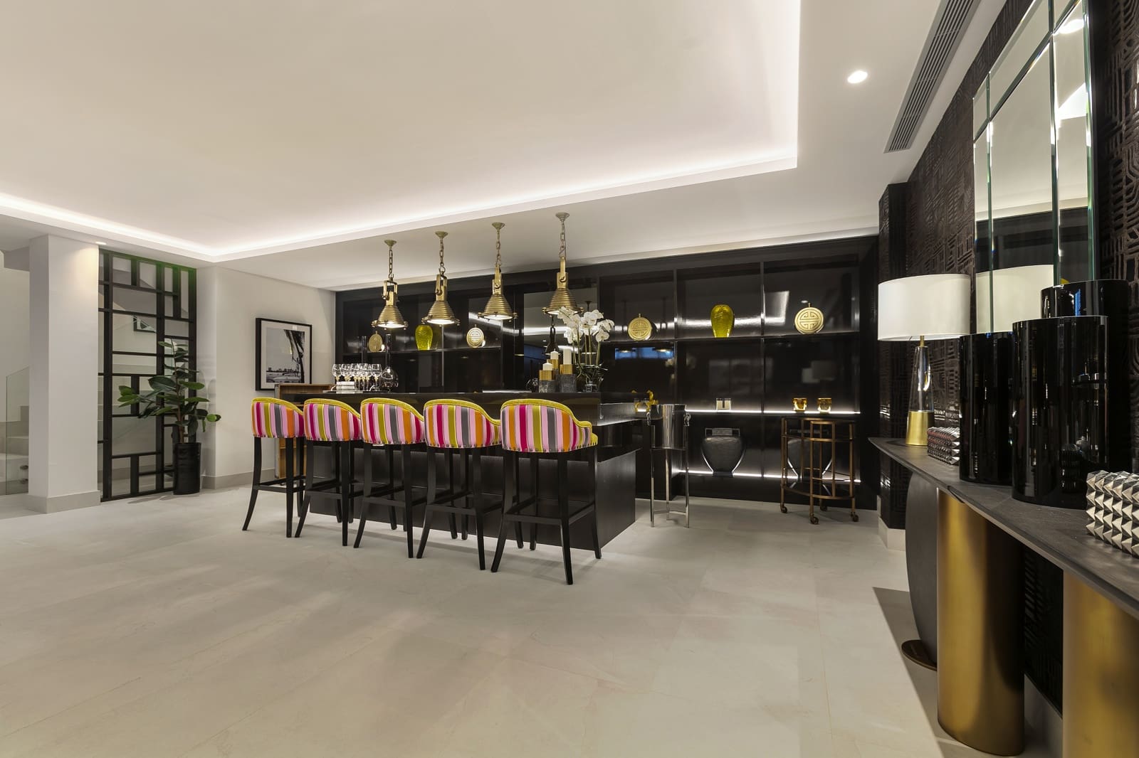 Apartamento de 3 habitaciones en Marbella en venta con piscina - 3.500.000 € (Ref: 9311732)