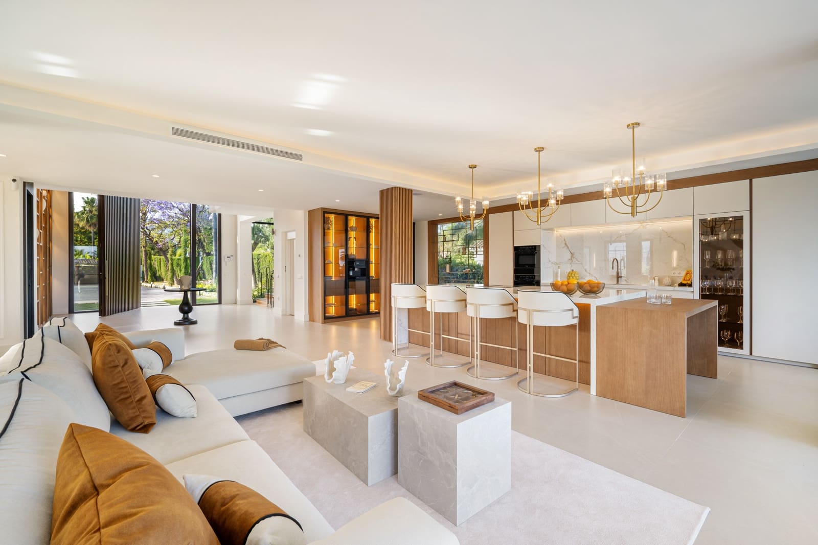 6 bedroom Villa for sale in Marbella with pool - € 7,350,000 (Ref: 9311781)