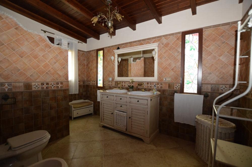 5 bedroom Villa for rent in Alhaurin el Grande with pool - € 3,300 (Ref: 9522830)