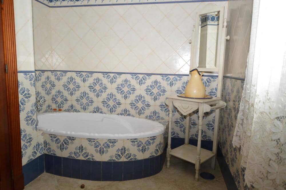 5 bedroom Villa for rent in Alhaurin el Grande with pool - € 3,300 (Ref: 9522830)