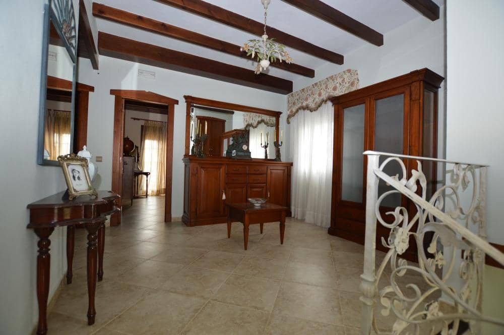 5 bedroom Villa for rent in Alhaurin el Grande with pool - € 3,300 (Ref: 9522830)