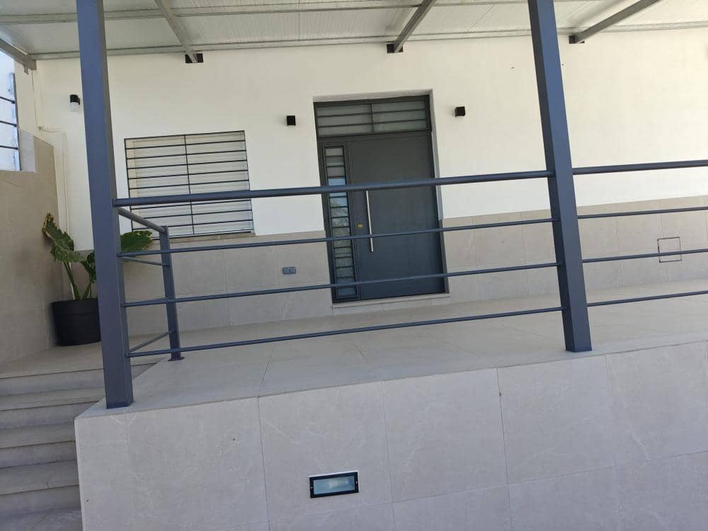 Chalet de 2 habitaciones en Alhaurín el Grande en alquiler - 1.300 € (Ref: 9687597)