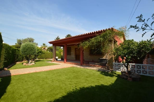 3 bedroom Villa for rent in Alhaurín de la Torre with pool - € 3,000 (Ref: 9733745)