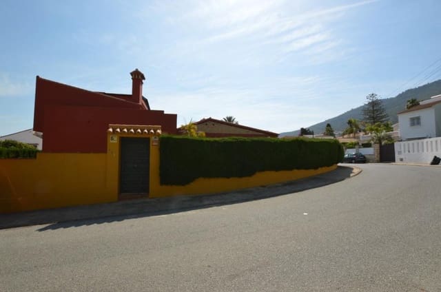 3 bedroom Villa for rent in Alhaurín de la Torre with pool - € 3,000 (Ref: 9733745)