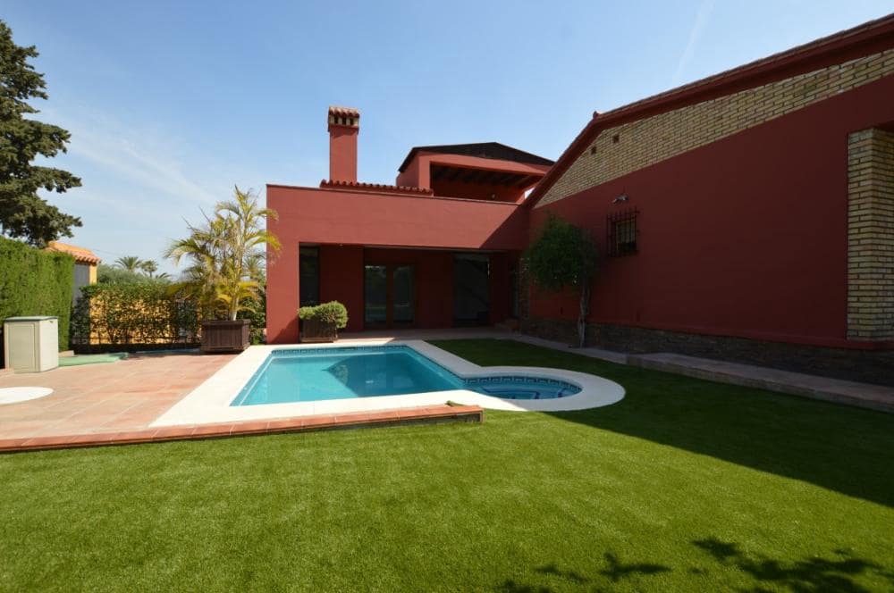 3 bedroom Villa for rent in Alhaurin de la Torre with pool - € 3,000 (Ref: 9733745)
