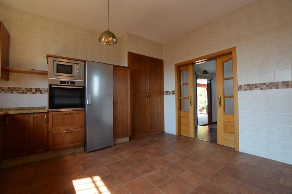 3 bedroom Villa for rent in Alhaurin de la Torre with pool - € 3,000 (Ref: 9733745)