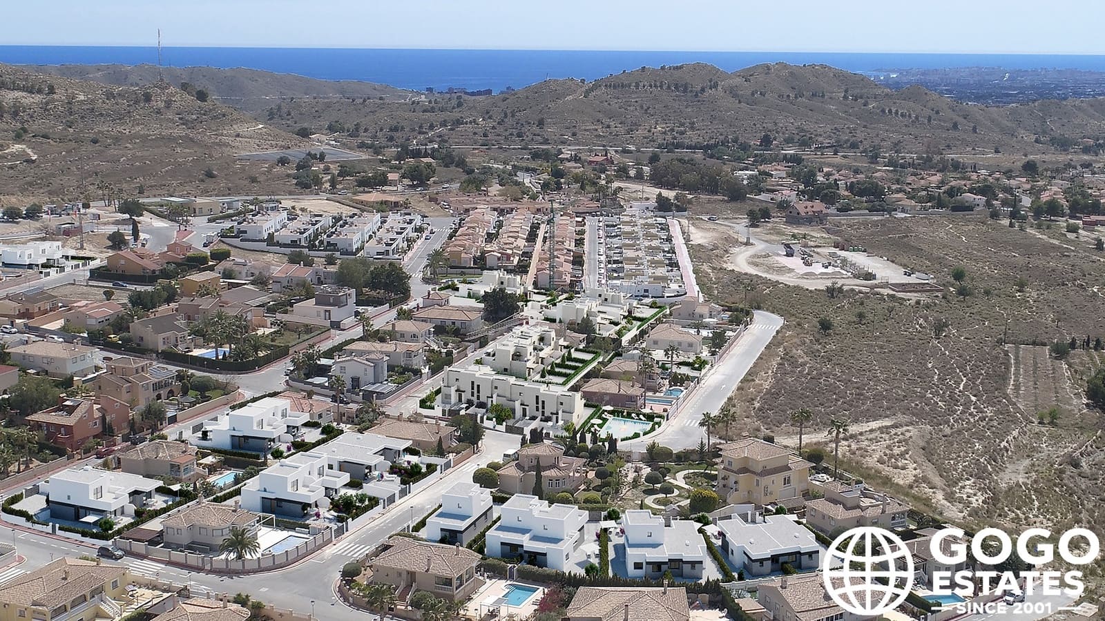 3 bedroom Semi-detached Villa for sale in Busot with pool garage - € 409,000 (Ref: 10008427)