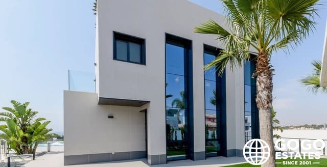 3 sypialnia Willa na sprzedaż w Campoamor, Orihuela z basenem garażem - 1 195 000 € (Ref: 10008444)