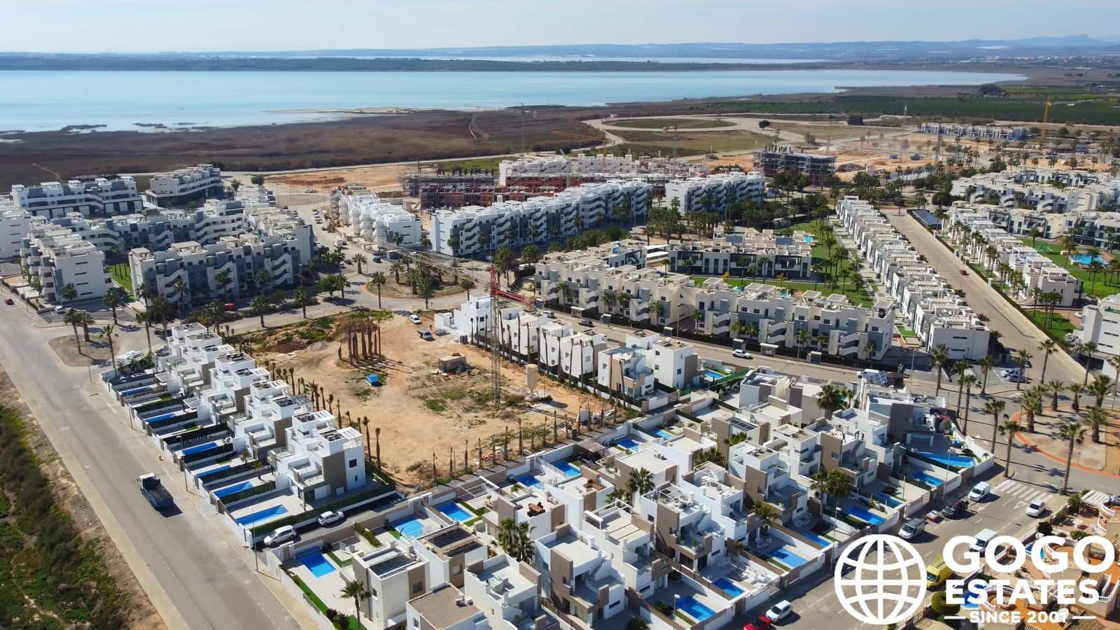 2 bedroom Penthouse for sale in Guardamar del Segura with pool - € 375,000 (Ref: 10008474)