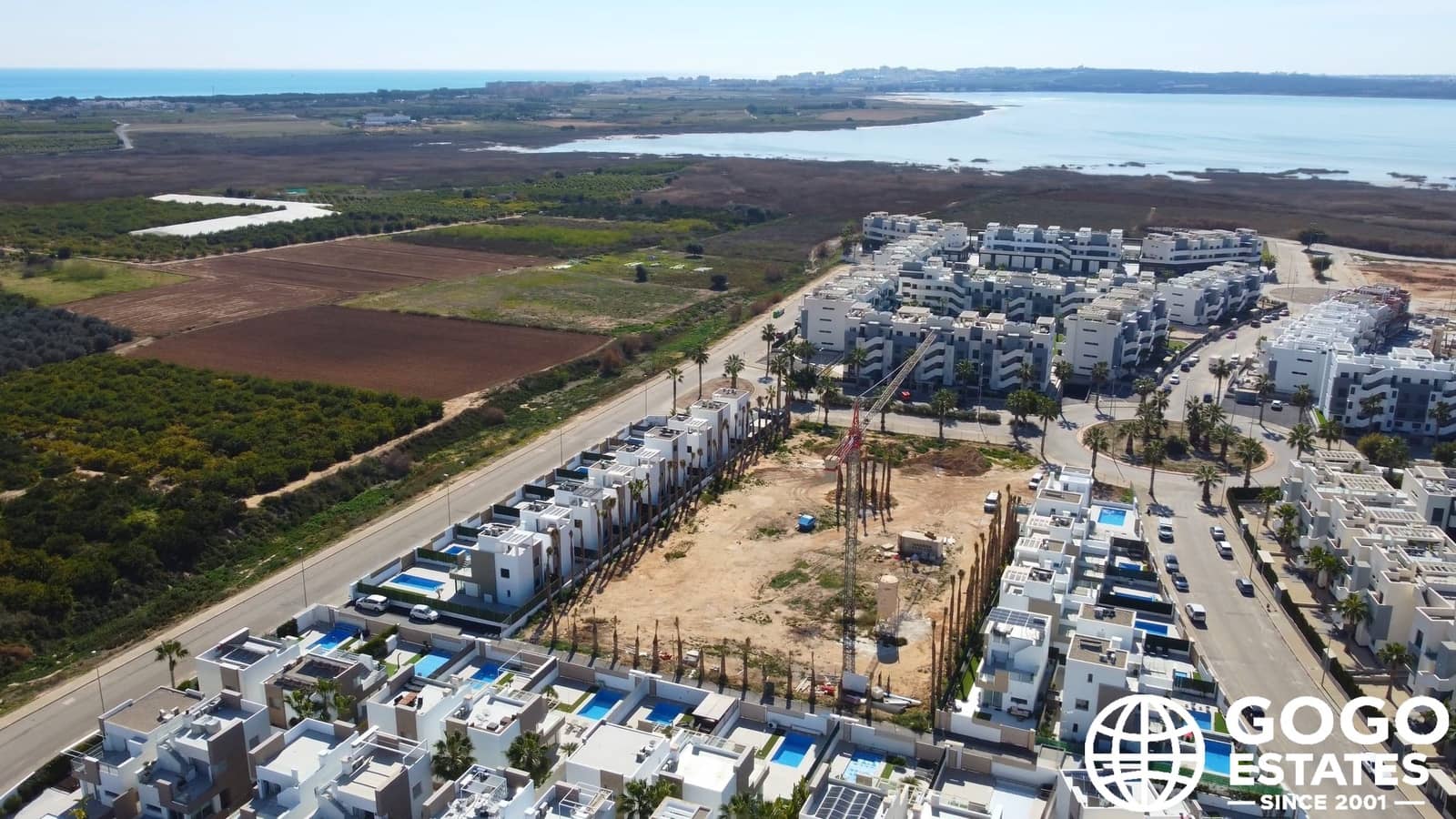 Apartamento de 2 habitaciones en Guardamar del Segura en venta con piscina - 299.000 € (Ref: 10008476)
