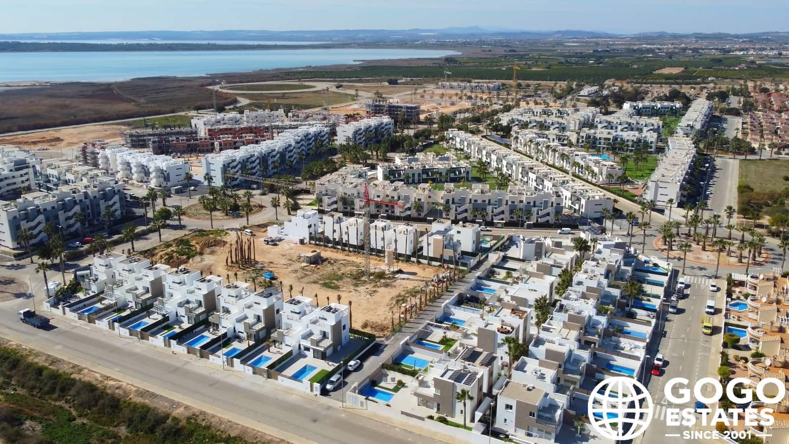 Apartamento de 2 habitaciones en Guardamar del Segura en venta con piscina - 299.000 € (Ref: 10008476)
