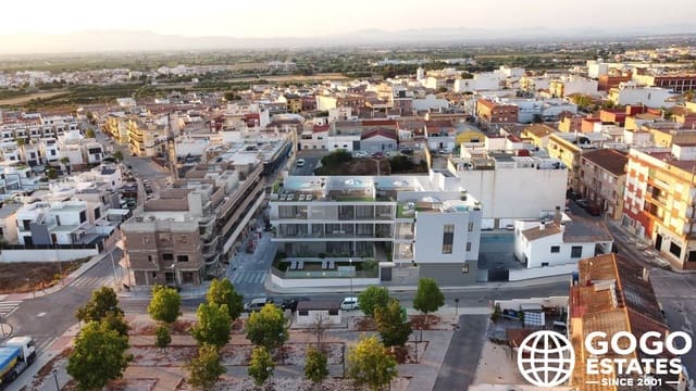 Ático de 3 habitaciones en Benijófar en venta con piscina garaje - 410.000 € (Ref: 10008477)
