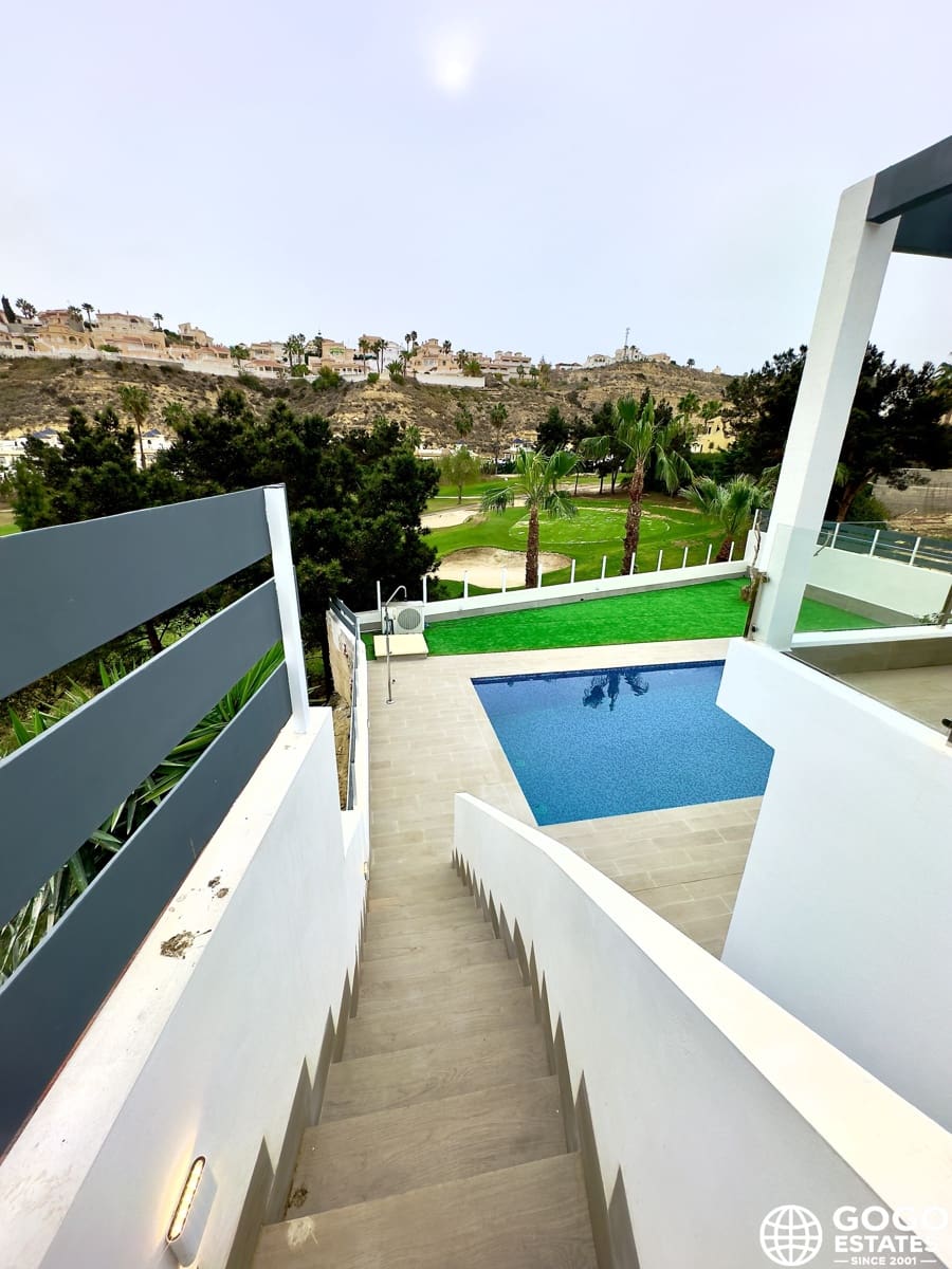 4 bedroom Villa for sale in Ciudad Quesada with pool garage - € 834,000 (Ref: 10008631)