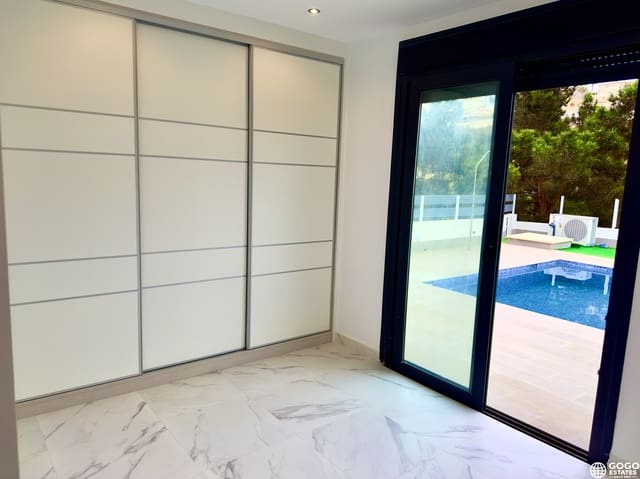 4 bedroom Villa for sale in Ciudad Quesada, Rojales with pool garage - € 834,000 (Ref: 10008631)