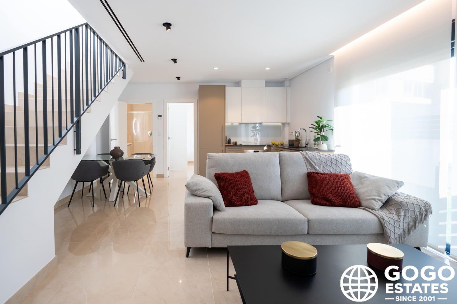 3 sypialnia Dom szeregowy na sprzedaż w Elche / Elx z basenem garażem - 459 000 € (Ref: 10008641)