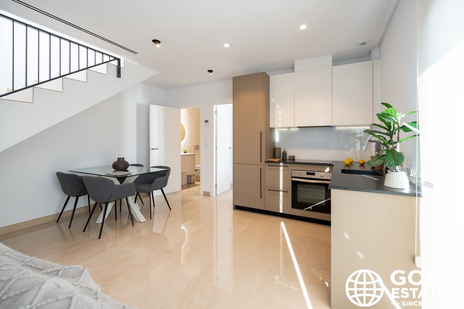 3 sypialnia Dom szeregowy na sprzedaż w Elche / Elx z basenem garażem - 459 000 € (Ref: 10008641)