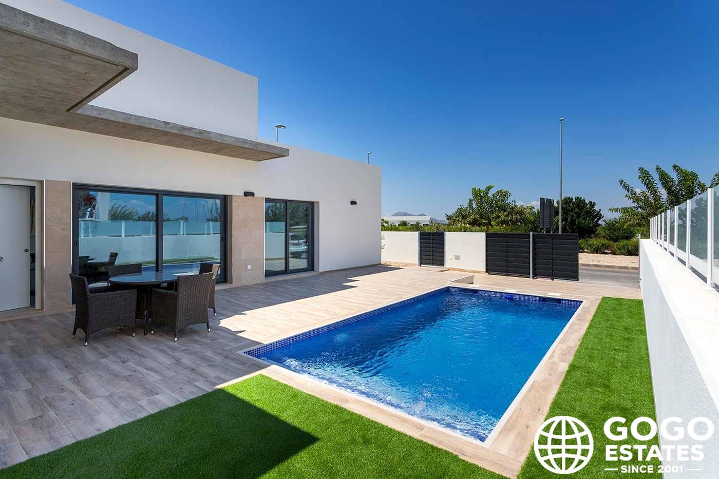 3 soverom Villa til salgs i Daya Nueva med svømmebasseng garasje - € 453 000 (Ref: 10008643)