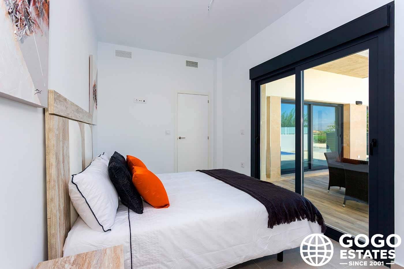 3 soverom Villa til salgs i Daya Nueva med svømmebasseng garasje - € 453 000 (Ref: 10008643)