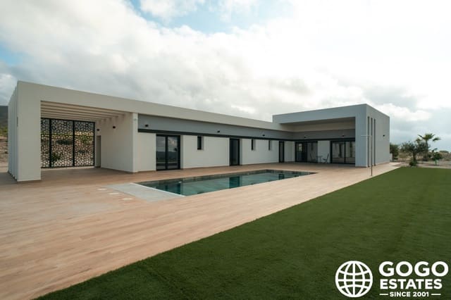 3 sypialnia Willa na sprzedaż w Pinoso z basenem - 465 000 € (Ref: 10008684)