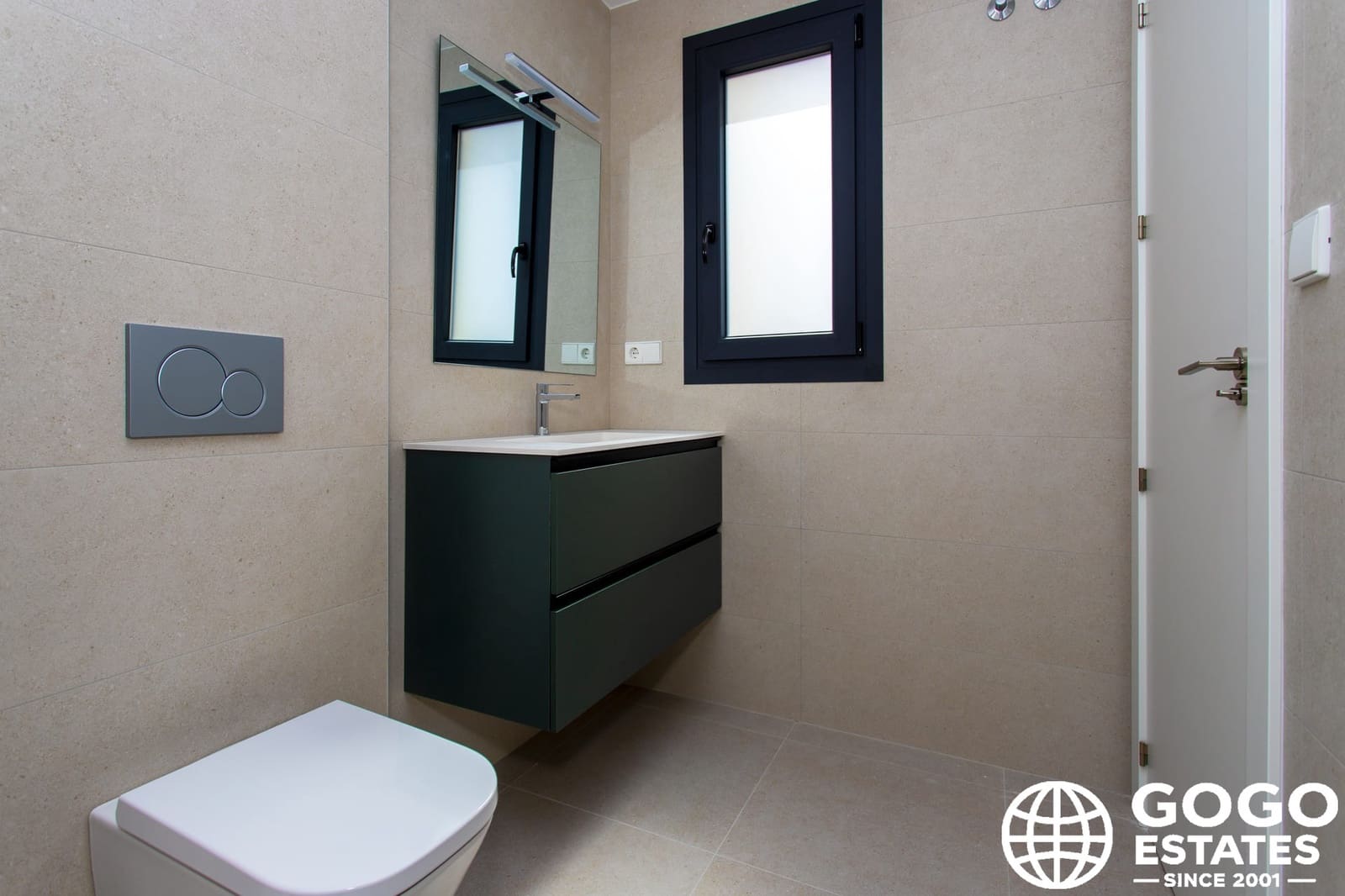 3 bedroom Townhouse for sale in Monforte del Cid with pool garage - € 365,000 (Ref: 10008704)