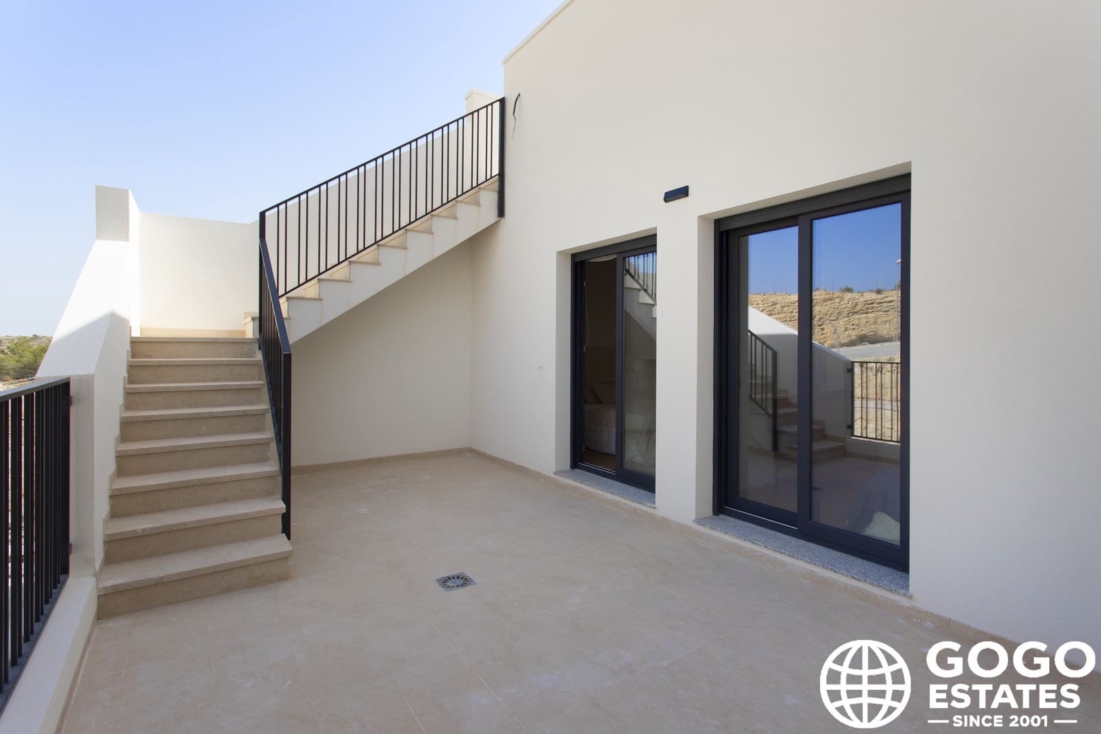 3 bedroom Townhouse for sale in Monforte del Cid with pool garage - € 365,000 (Ref: 10008704)