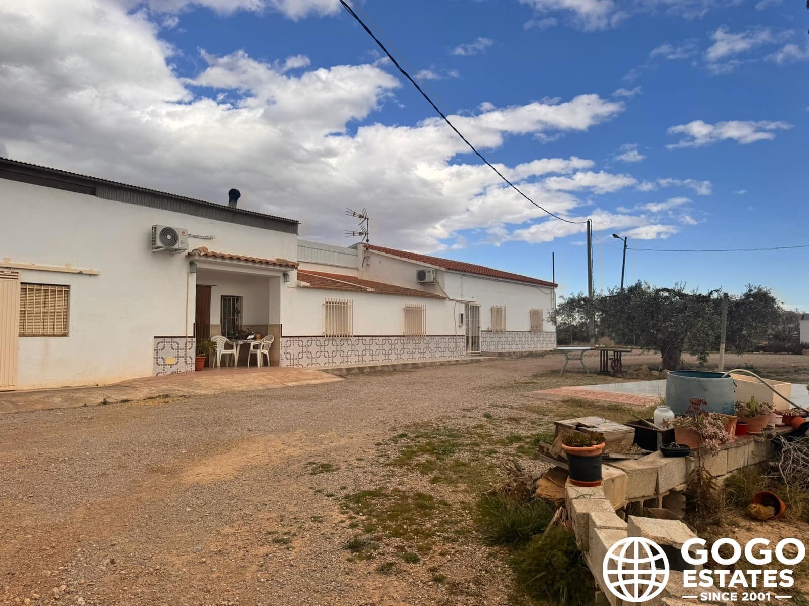 5 bedroom Finca/Country House for sale in Cuevas del Almanzora with garage - € 270,000 (Ref: 10012911)