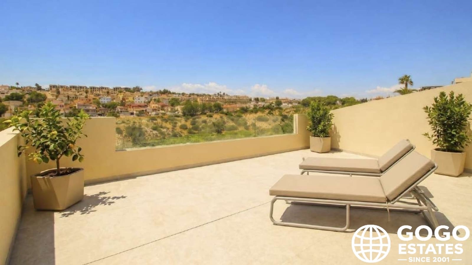 4 soveværelse Villa til salg i San Fulgencio med swimmingpool garage - € 1.485.750 (Ref: 10015123)