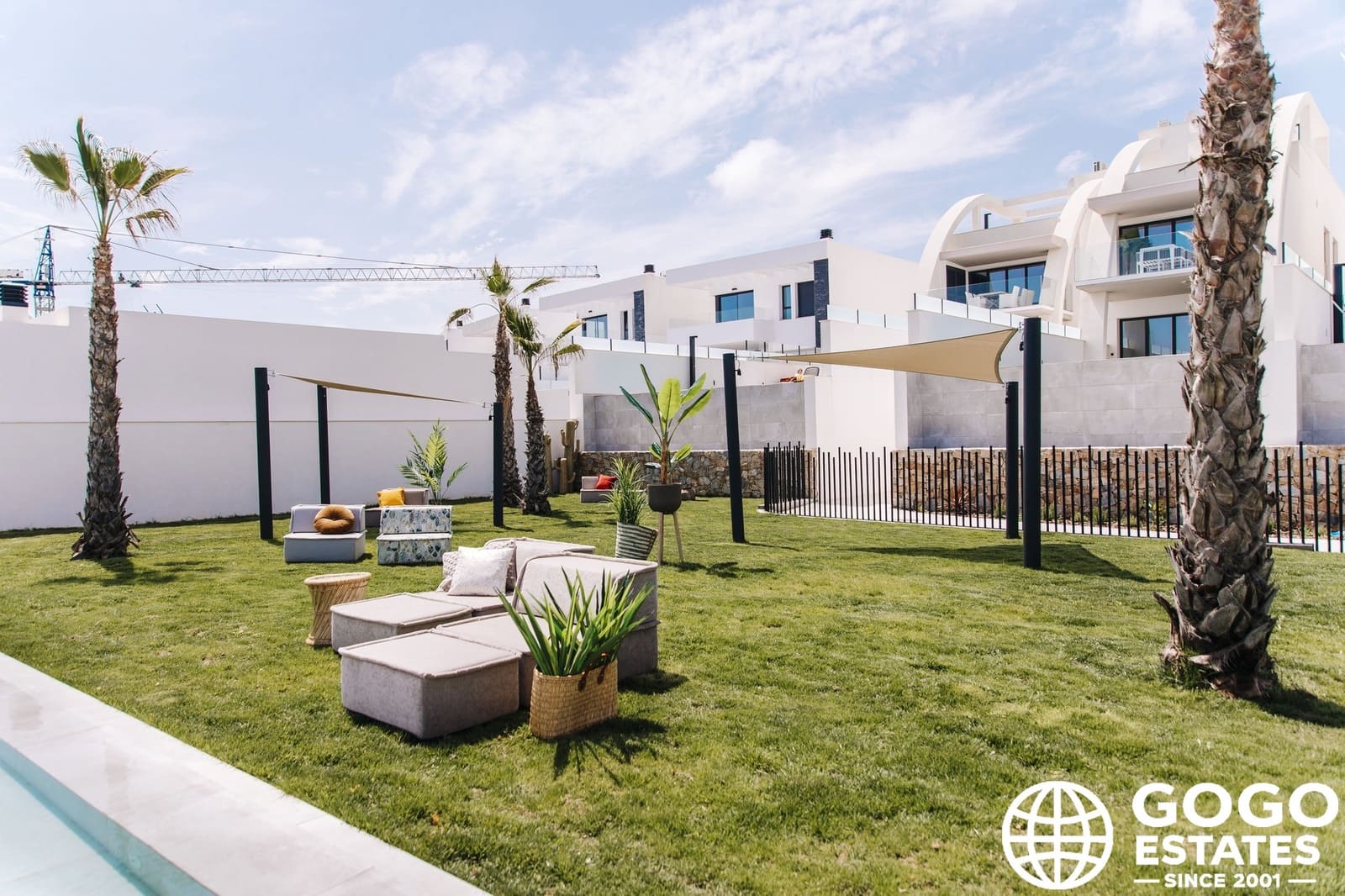4 bedroom Bungalow for sale in Rojales with pool garage - € 599,000 (Ref: 10164263)