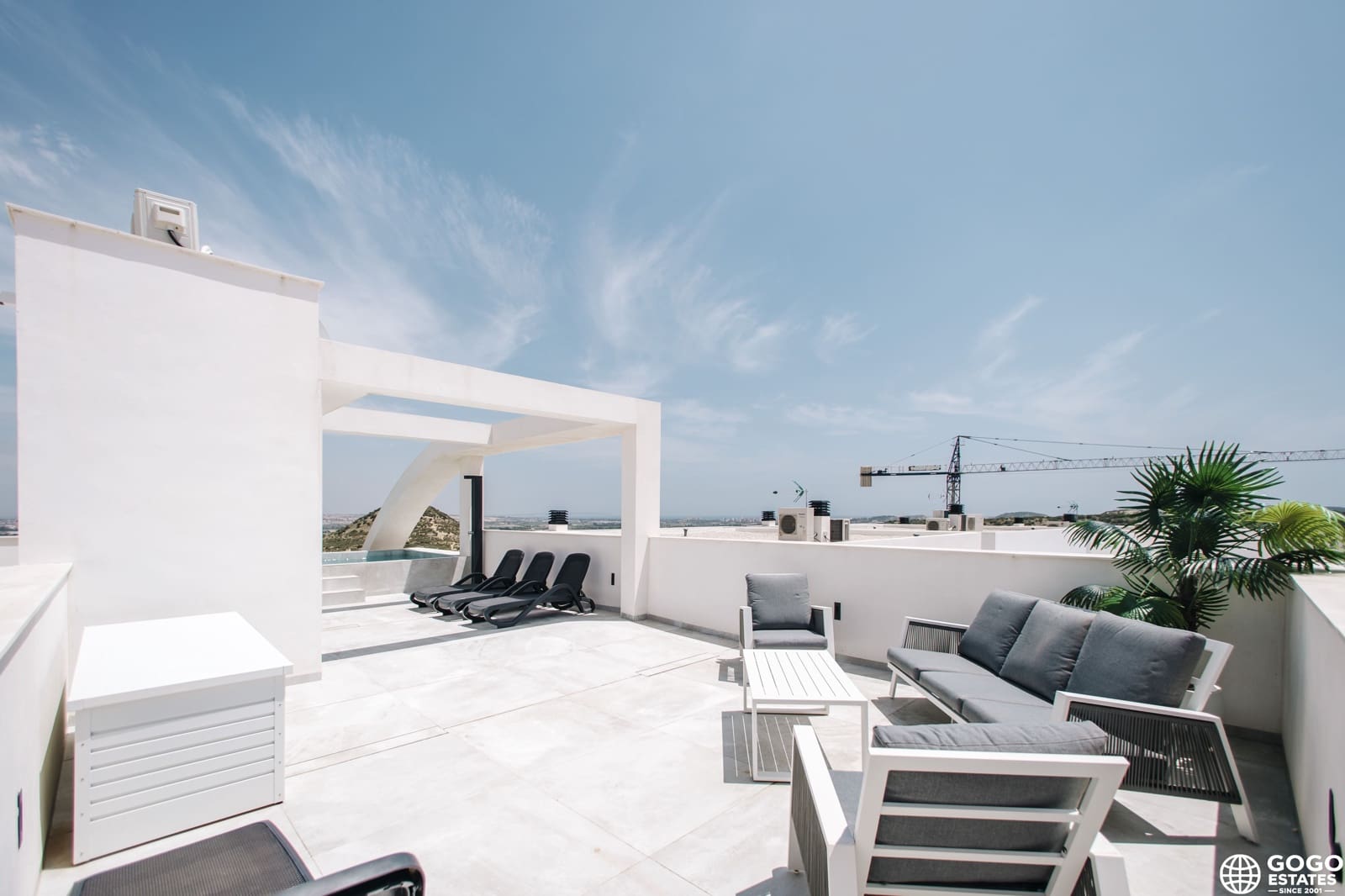 4 bedroom Bungalow for sale in Rojales with pool garage - € 599,000 (Ref: 10164263)