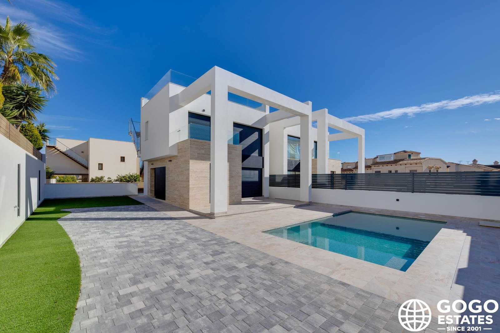 4 soveværelse Byhus til salg i Torrevieja med swimmingpool - € 780.000 (Ref: 10164297)